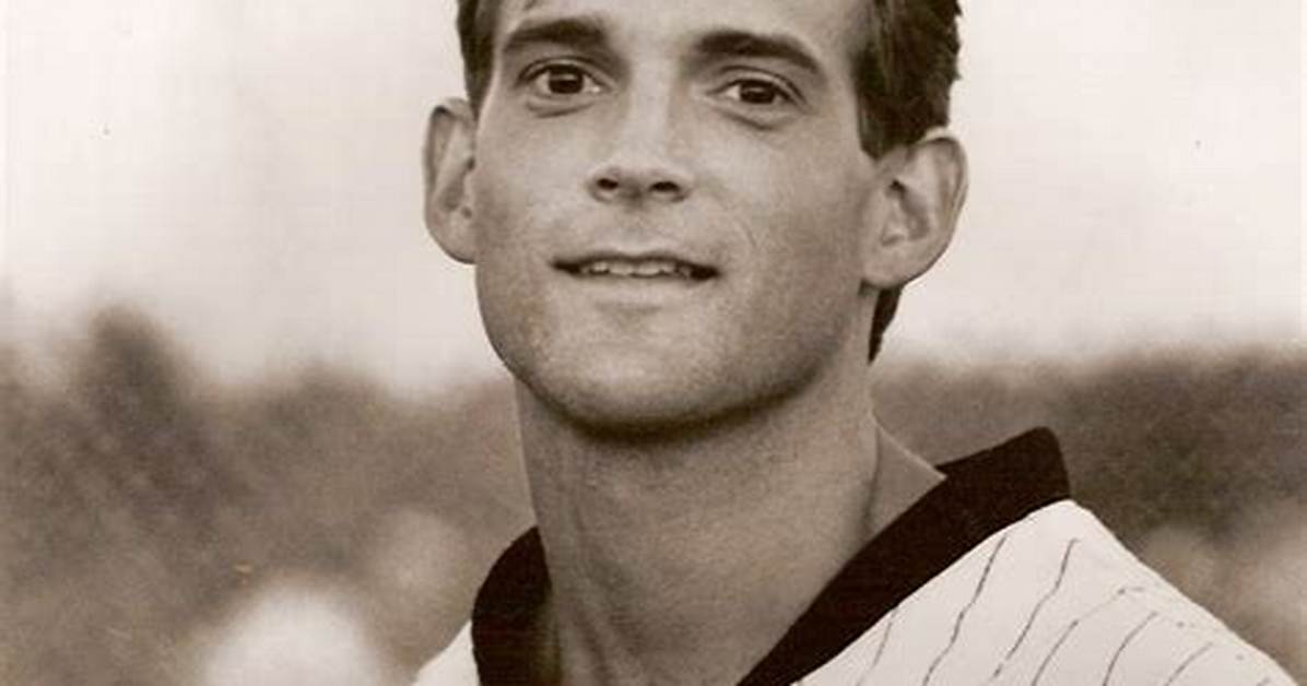 Dwier Brown