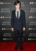 Freddie Highmore Height