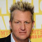 Gary Levox Biography
