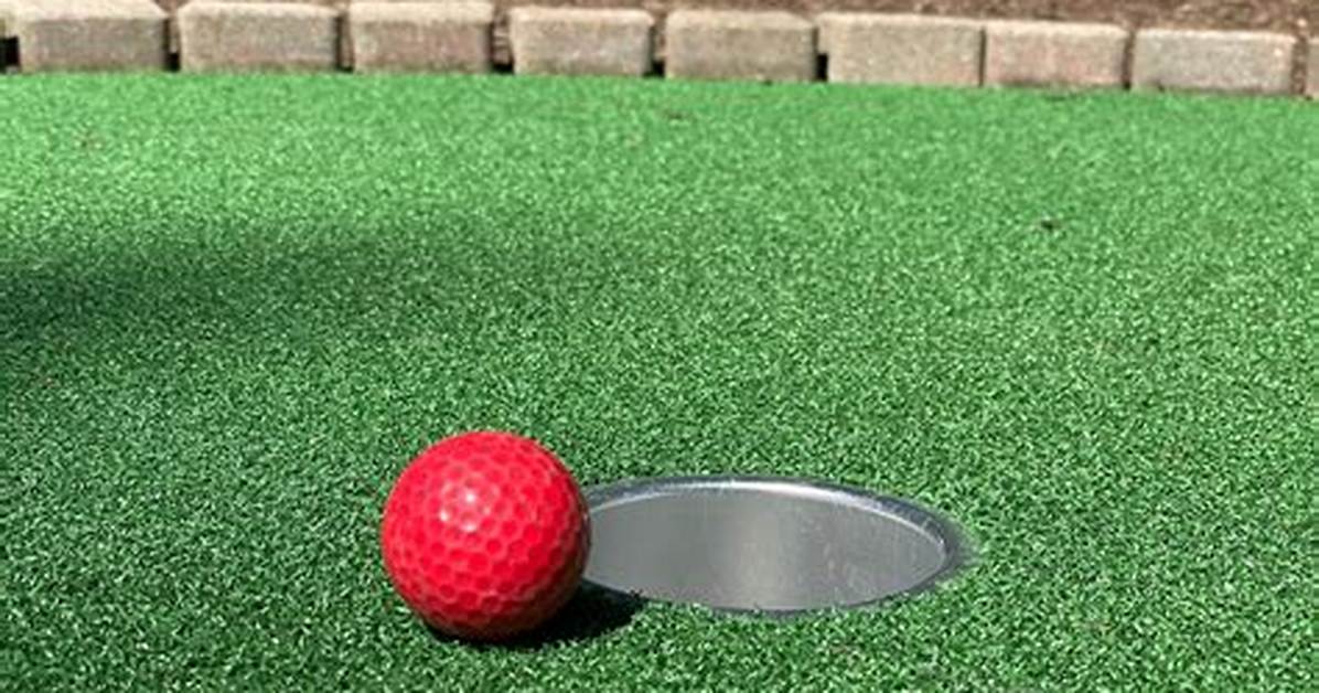 ___-Golf (Putt-Putt)