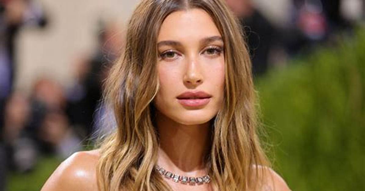 Hailey Bieber