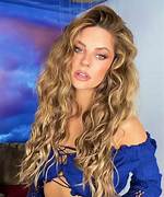 Hannah Stocking Net Worth