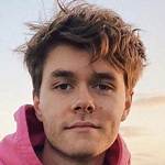 Harrison Webb Net Worth