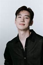 Hoon Lee Height