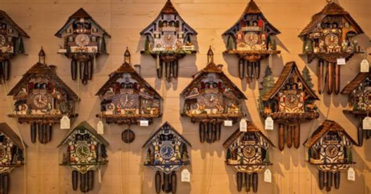 How Do Cuckoo Clocks Work?