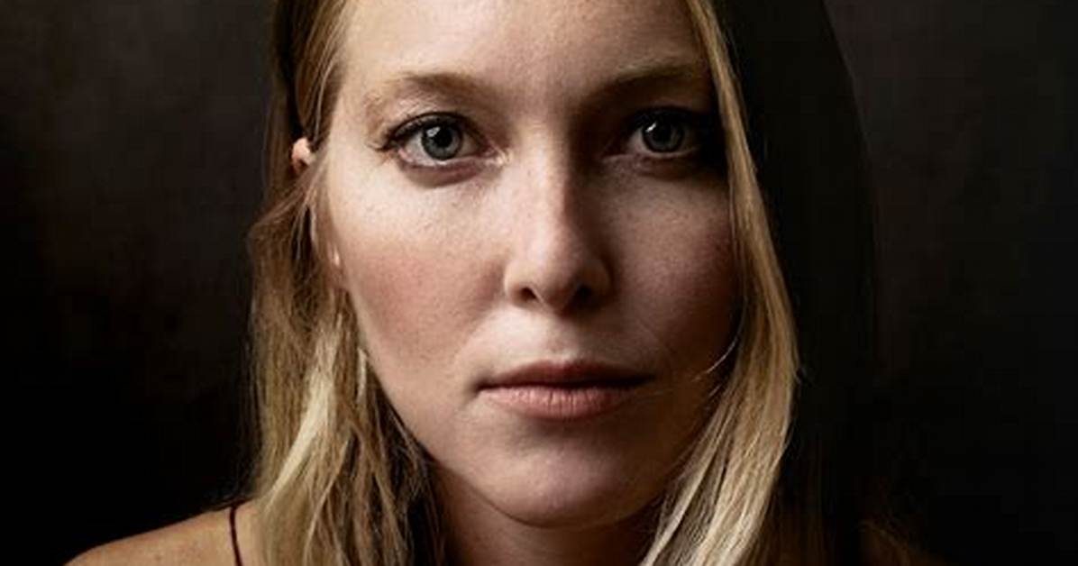 India Oxenberg