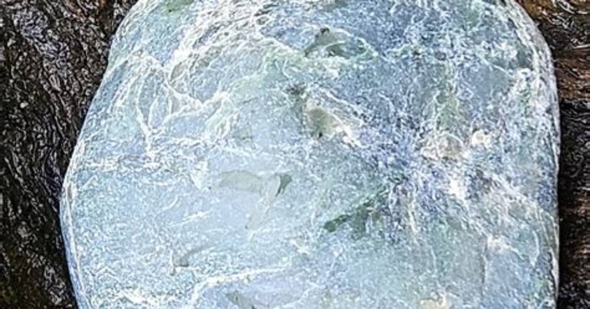 Is Nephrite Jade Translucent?