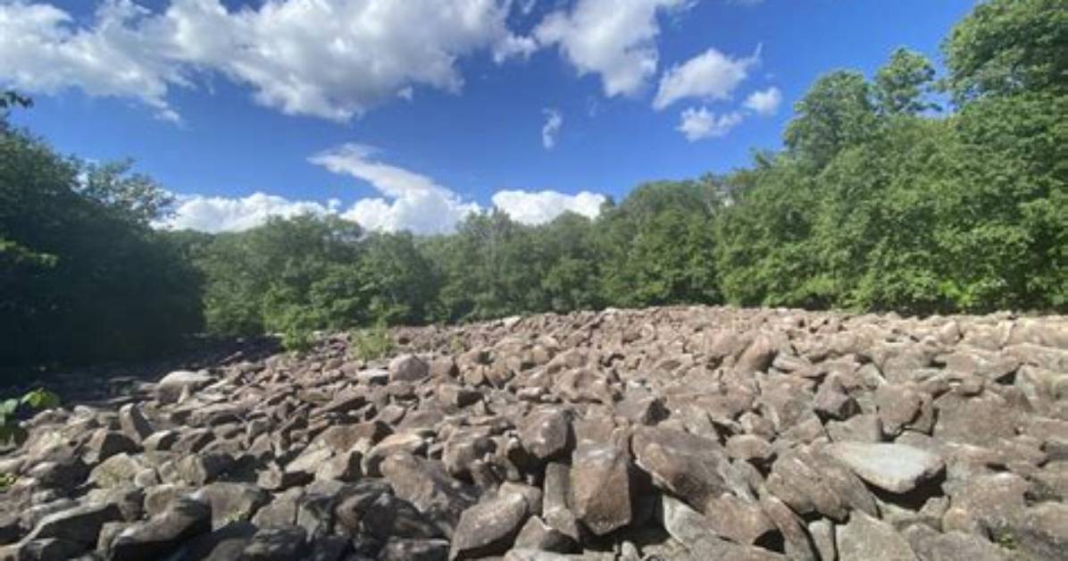 Is Ringing Rocks Open?