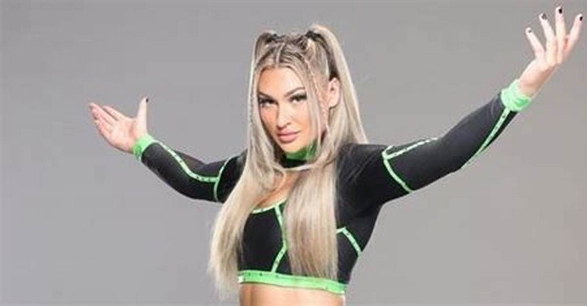 Izzy Dame - Wrestlezone