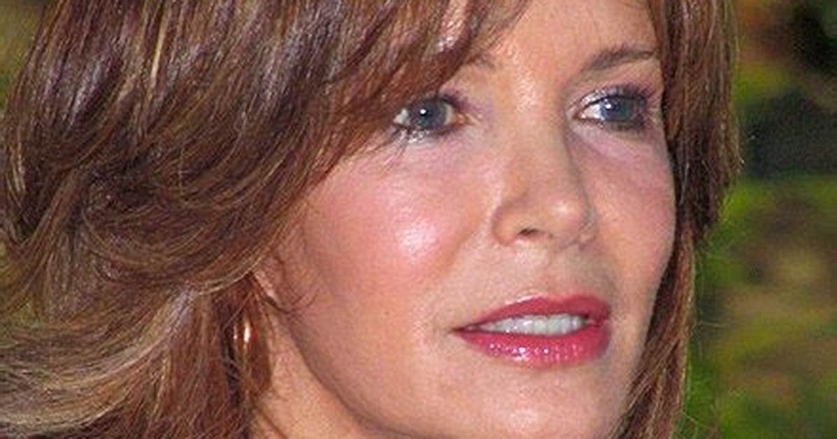 Jaclyn Smith Height