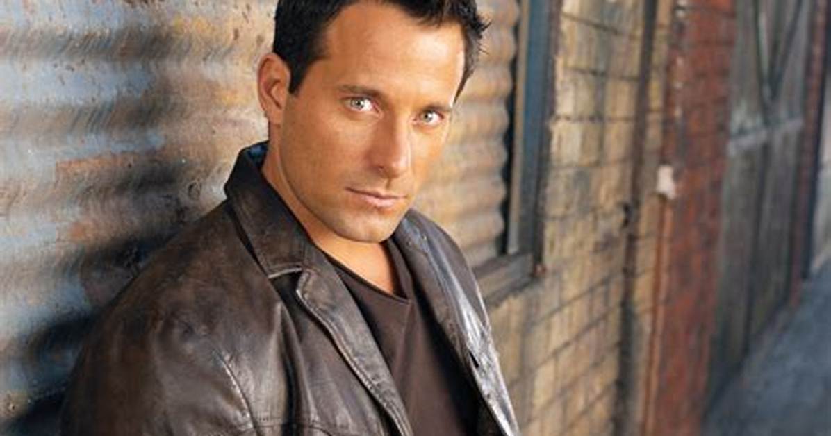 Johnny Messner
