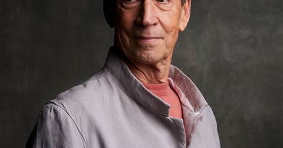 Jonathan Hyde