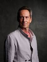 Jonathan Hyde