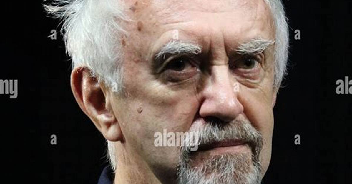 Jonathan Pryce Height