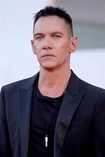 Jonathan Rhys Meyers Height
