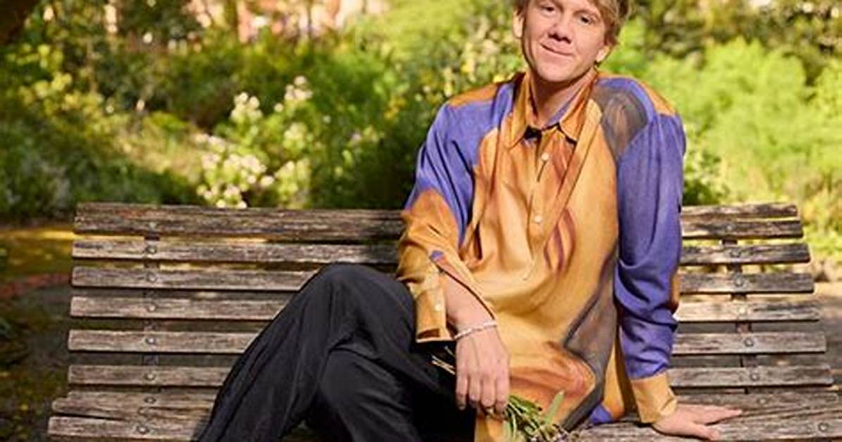 Josh Thomas