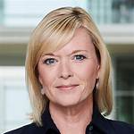 Julie Etchingham