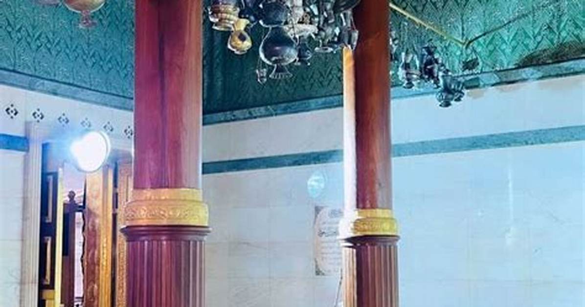 Kaaba Inside