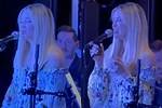 Kate Hudson’s First Live Music Show, Singing Hits with Famous Friends
