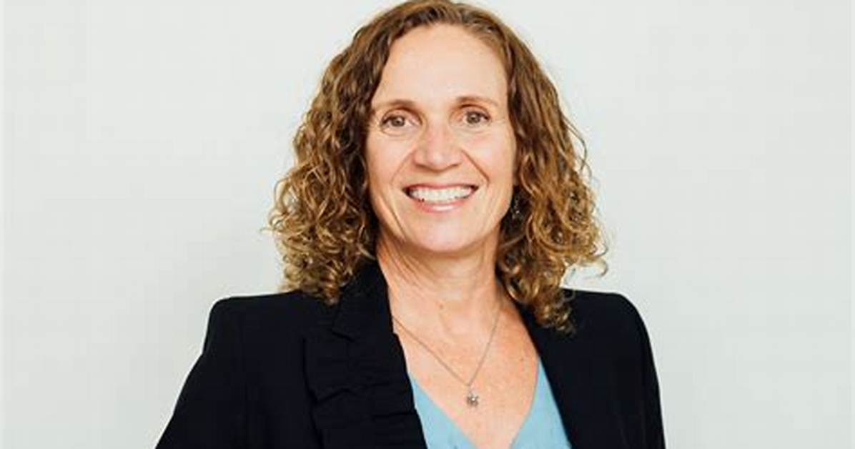 Kelly Lyons