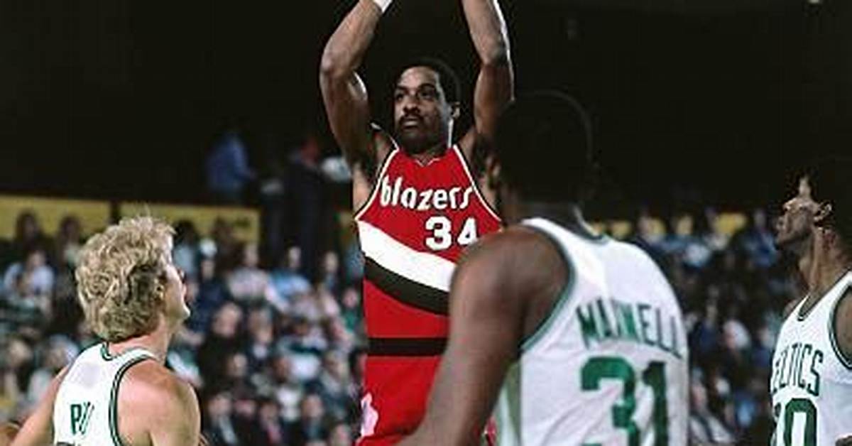 Kenny Carr