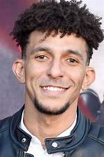Khleo Thomas Height