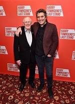 Len Cariou Height