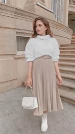 Looks ___ Everything