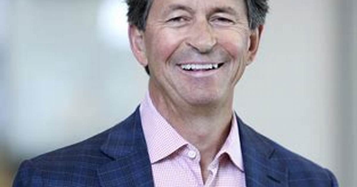 Mark Begor Net Worth