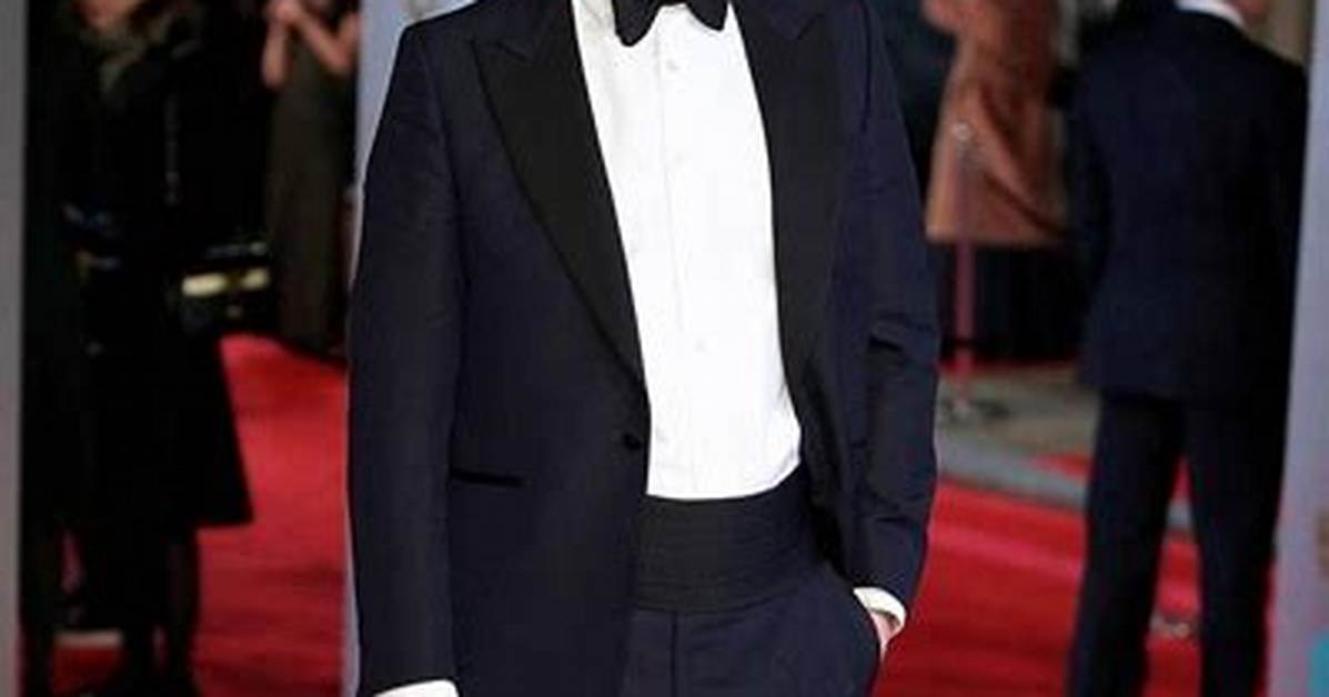 Max Irons Height