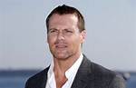 Michael Shanks Height