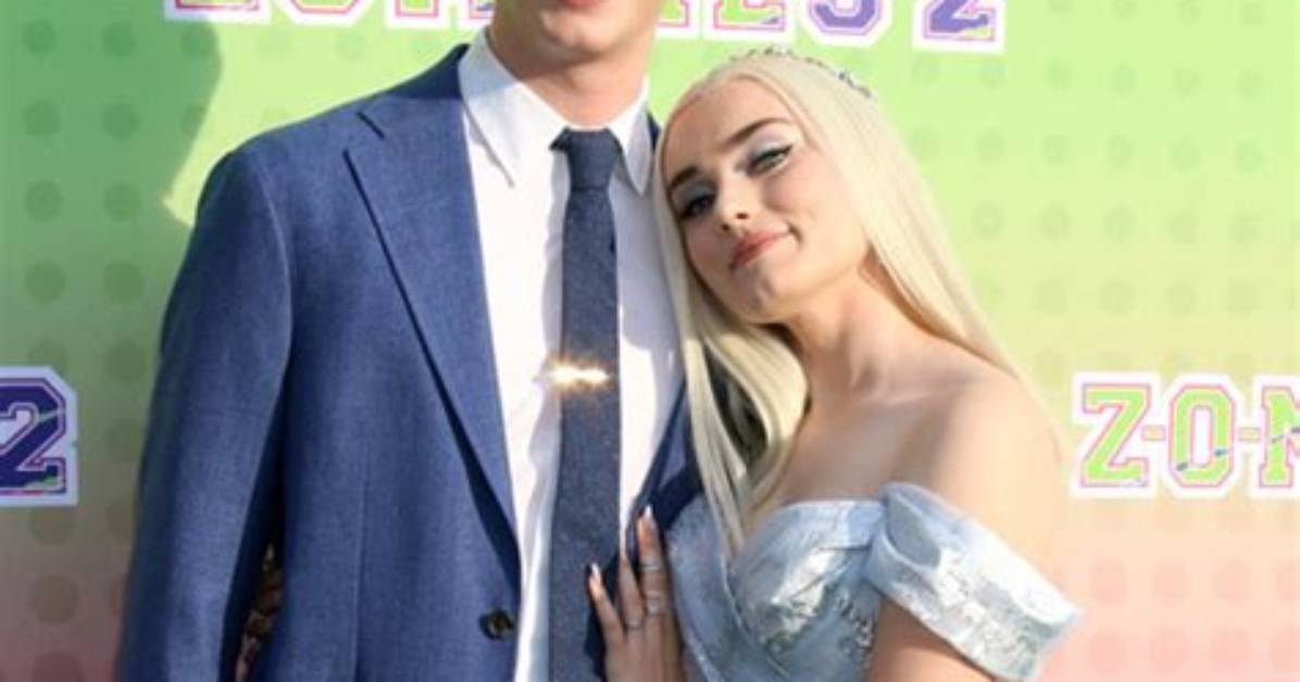 Milo Manheim Height