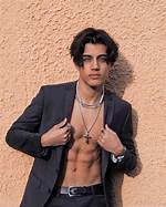 Milos Guzel