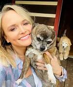 Miranda Lambert Pets - Celebrity Pets