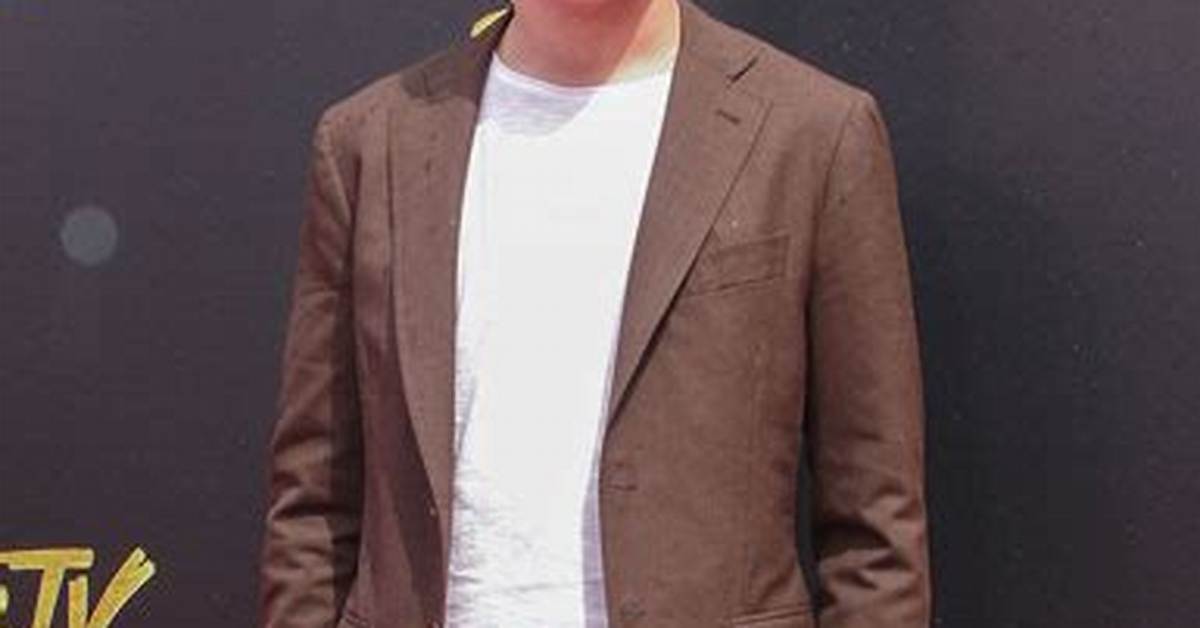Nick Robinson Height