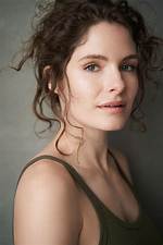 Olivia Applegate