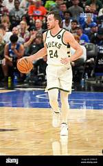 Pat Connaughton