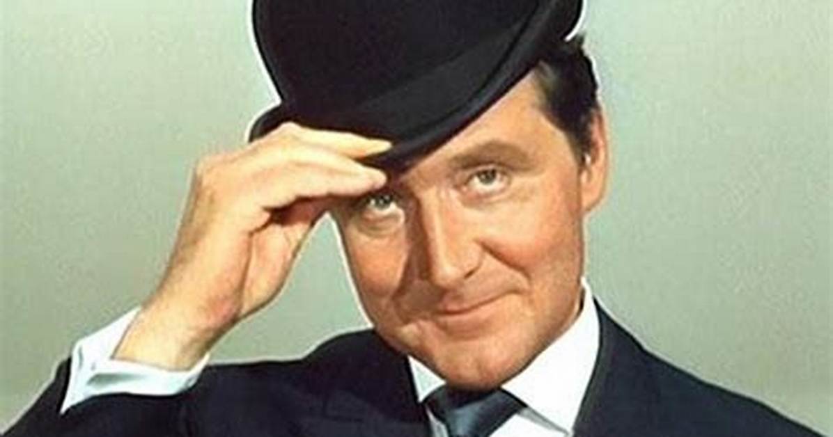 Patrick Macnee Height