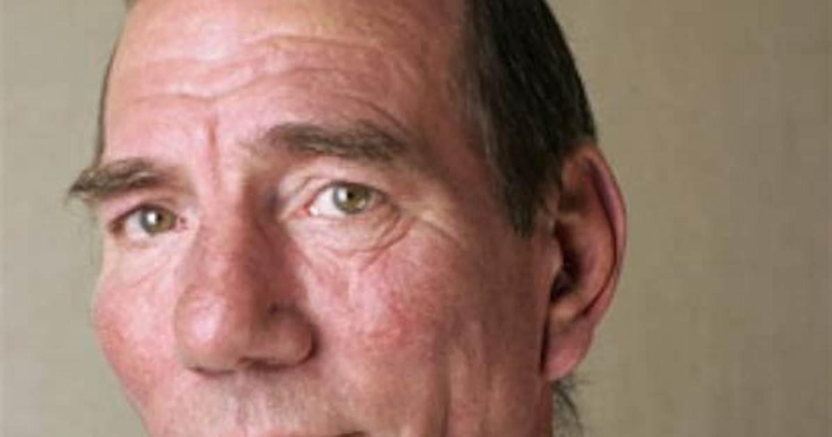 Pete Postlethwaite