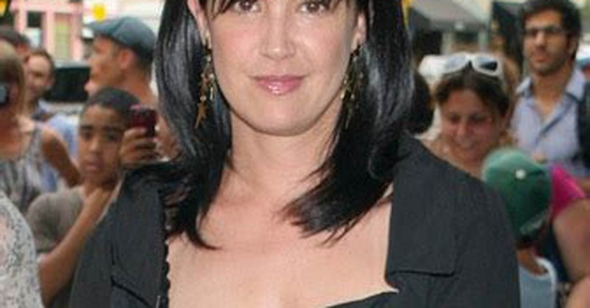 Phoebe Cates Height