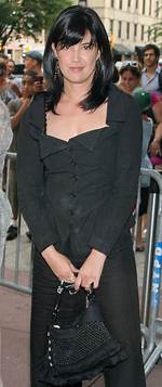 Phoebe Cates Height