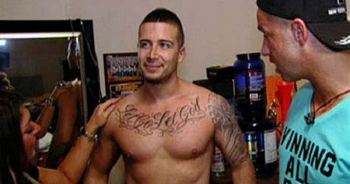Photo Vinny Guadagnino Adds to His “Let Go – Let God” Chest Tattoo