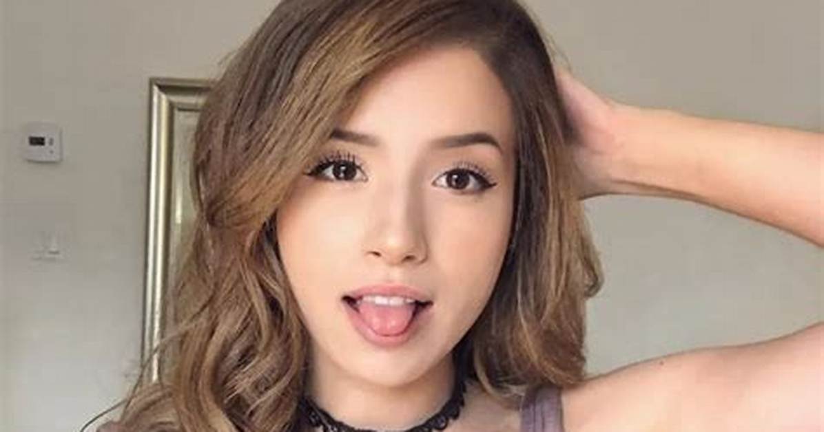 Pokimane Height