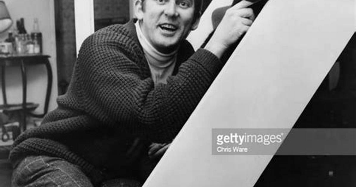 Ray Barrett