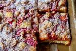 Rhubarb-Snacking-Cake