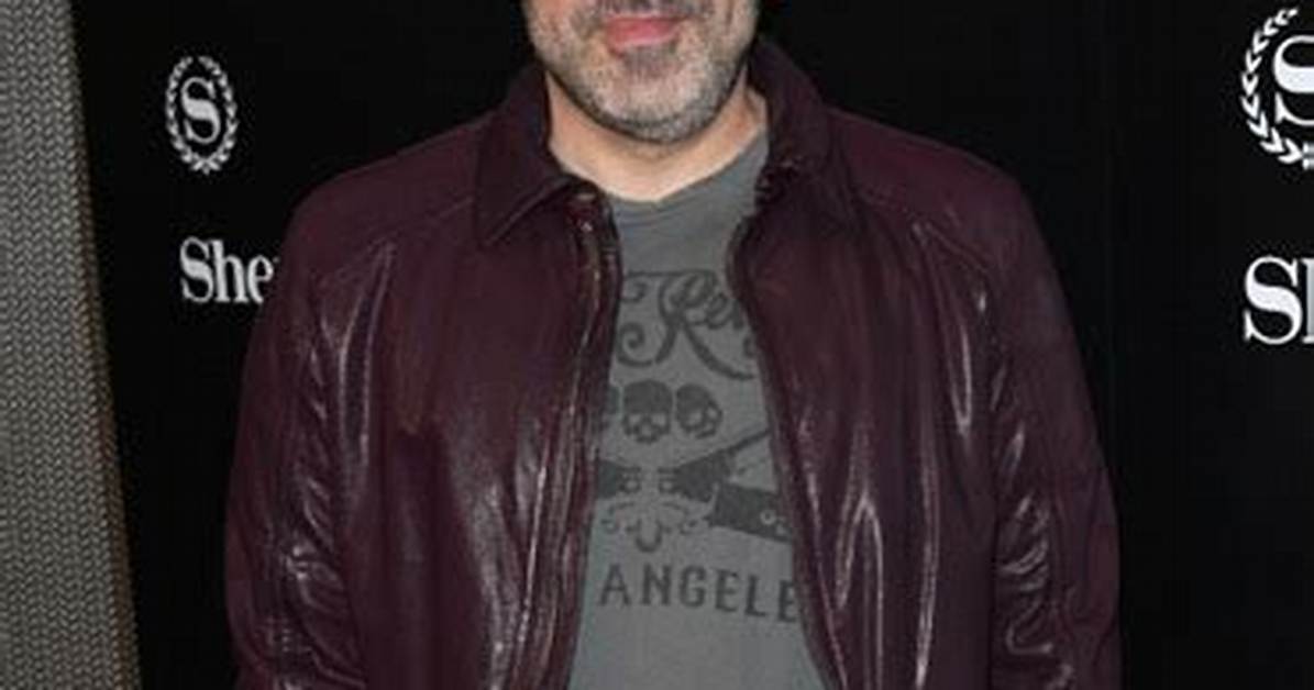 Rick Hoffman Height