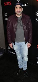 Rick Hoffman Height
