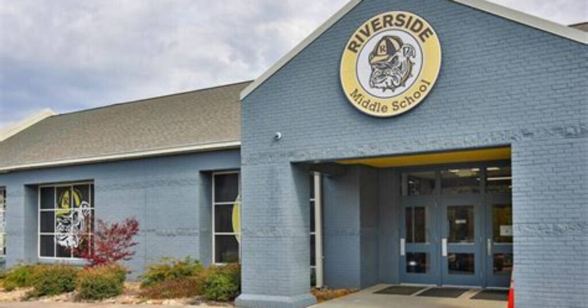 Riverside Middle School - Pendleton