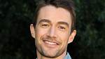Robert Buckley