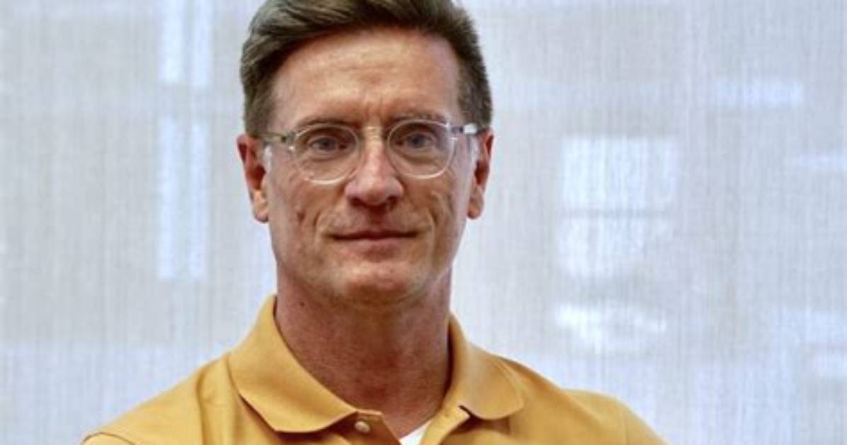Robert Mintak Net Worth